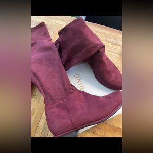 Maroon color boots 
Soft material 
New
Never worn 
Stylish